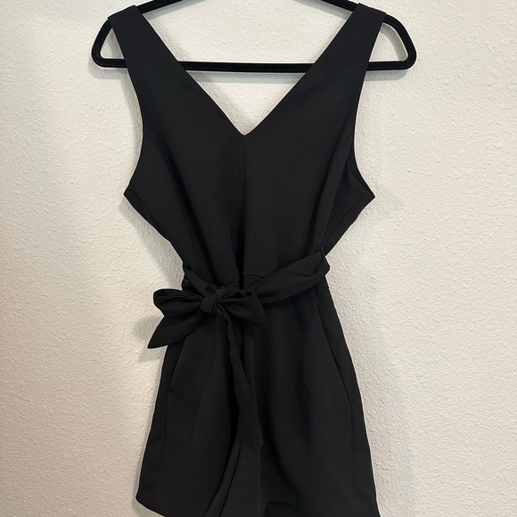 Aritzia Wilfred Aperture Romper - Picture 2 of 4